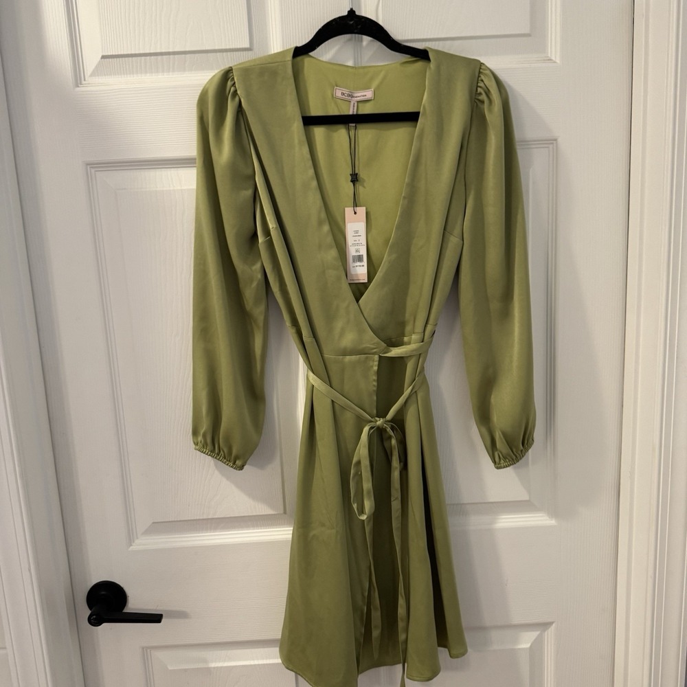 BCBGENERATION NWT $118 WOMENS Sz 2‎  WRAP Dress Avocado Green New